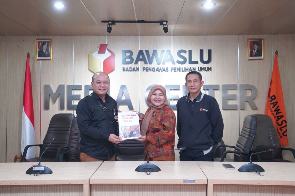 Penyerahan LAK ke Bawaslu RI