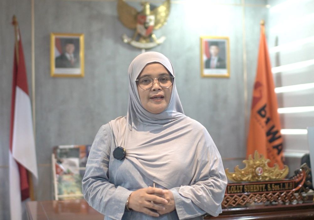 LOLLY SUHENTY NGABRIT JABAR