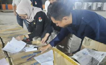 Pengawasan 9 item logistik