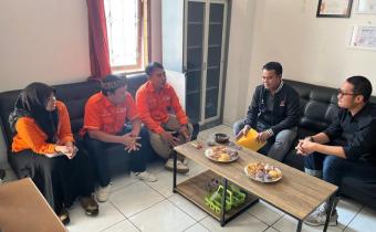KUNJUNGAN PARTAI BURUH