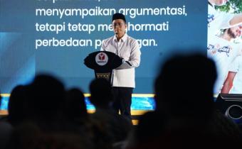 PUADI KOMPETISI DEBAT